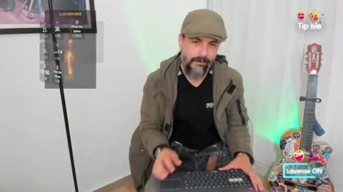 Snapshot of miguel_angeel_ chatting on 08.03.26 Miguel Angel online show from 08.03.26