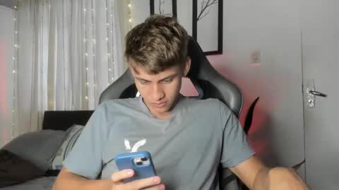 Miguel Hernandez online show from 02.19.25