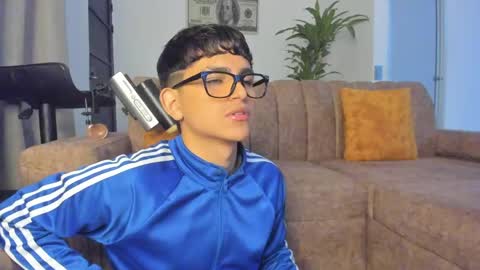 Snapshot of miguel_turqueza chatting on 05.24.26 miguel_turqueza online show from 05.24.26