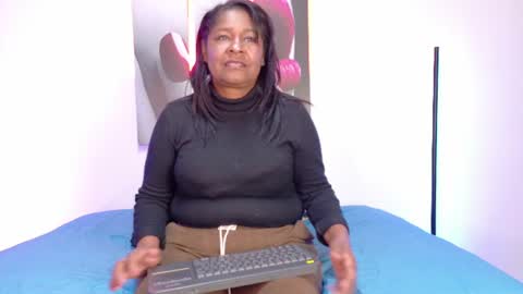 Snapshot of miia_blace chatting on 06.25.26 miia_blace online show from 06.25.26