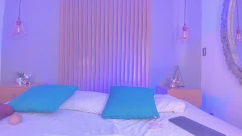 Mia online show from 03.16.26