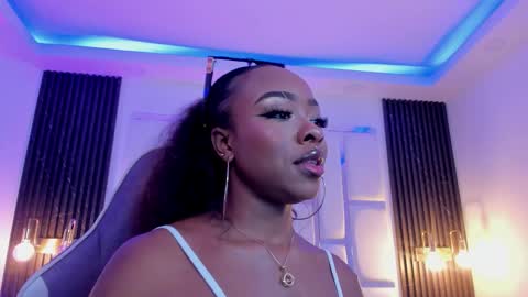 Miia Schwarz  online show from 11.06.25