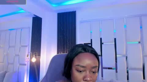 Miia Schwarz  online show from 02.04.26