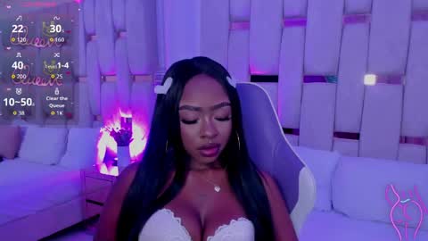 Miia Schwarz  online show from 03.12.26