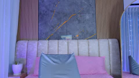 miia scoott  online show from 04.08.26