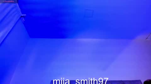 Snapshot of miia_smith97 chatting on 09.12.25 mia online show from 09.12.25