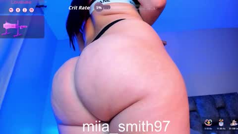 Snapshot of miia_smith97 chatting on 11.27.25 mia online show from 11.27.25