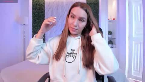 Miia 3 online show from 12.01.25