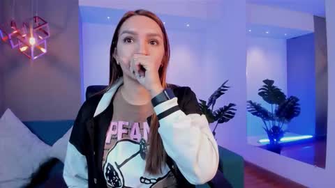 Miia 3 online show from 02.21.26