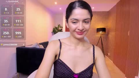 Mia online show from 10.28.25