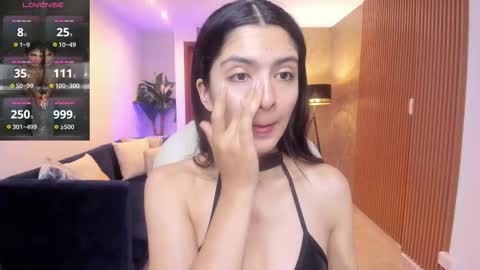 Mia online show from 12.16.25