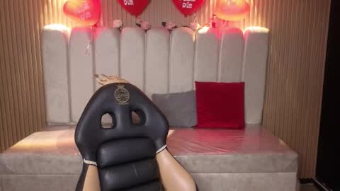 miiaa_evans1 online show from 02.17.26