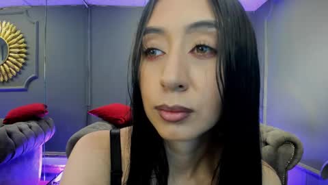 miilu  online show from 12.15.24