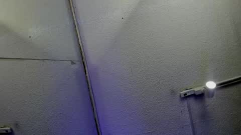 miilu  online show from 12.15.24