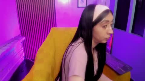 miilu  online show from 04.17.26