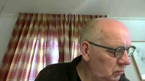 Snapshot of mik116 chatting on 05.22.26 mik online show from 05.22.26