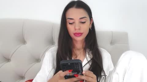 Mika online show from 09.21.25