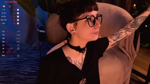 mika_moon_ online show from 12.07.24