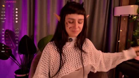 mika_moon_ online show from 12.15.24