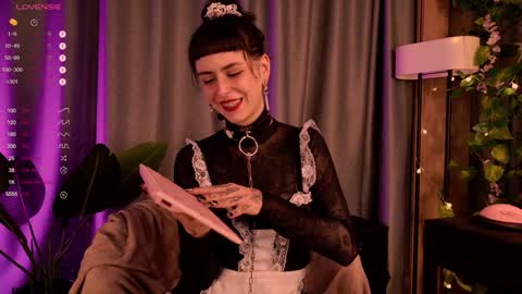 mika_moon_ online show from 12.16.24