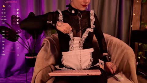 mika_moon_ online show from 12.16.24