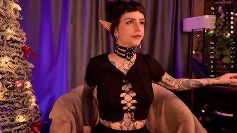 mika_moon_ online show from 12.21.24