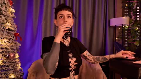 mika_moon_ online show from 12.22.24