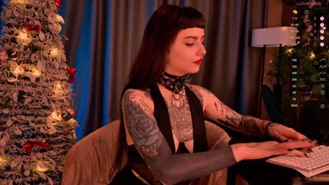 mika_moon_ online show from 12.27.24