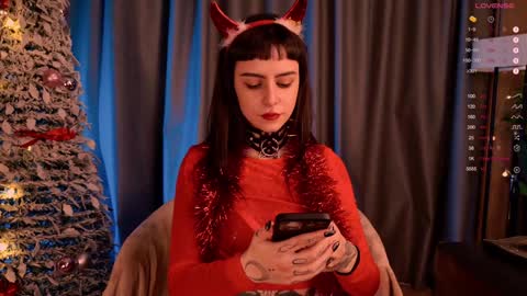 mika_moon_ online show from 12.31.24