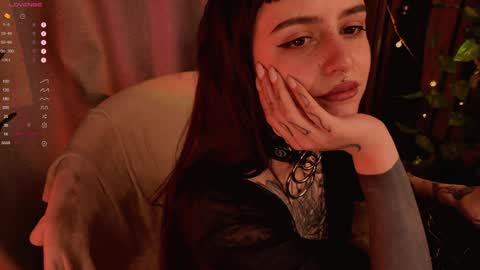 mika_moon_ online show from 01.24.25