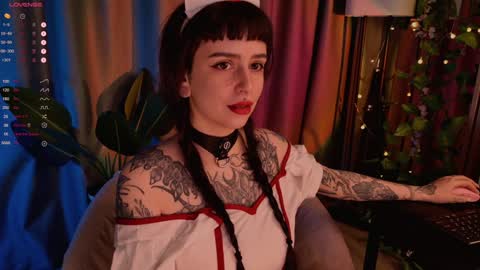 mika_moon_ online show from 01.25.25