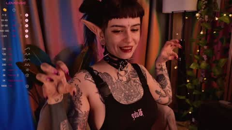 mika_moon_ online show from 01.31.25