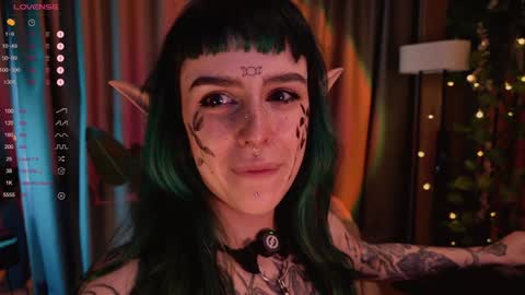 mika_moon_ online show from 02.02.25