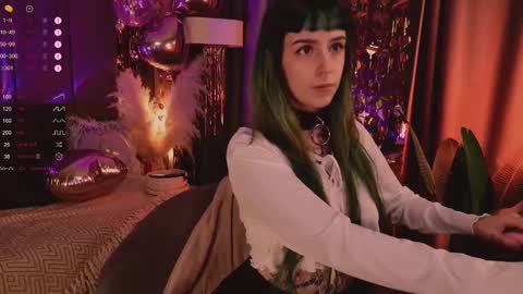 mika_moon_ online show from 02.13.25