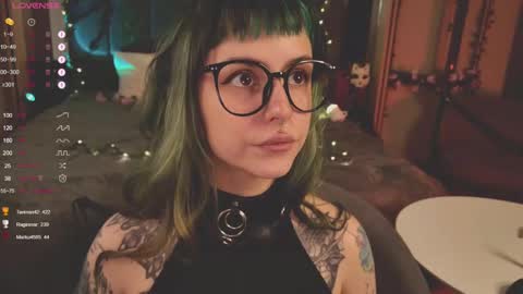 mika_moon_ online show from 02.19.25