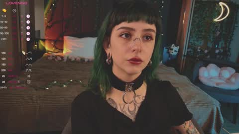 mika_moon_ online show from 02.27.25