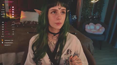 mika_moon_ online show from 03.09.25