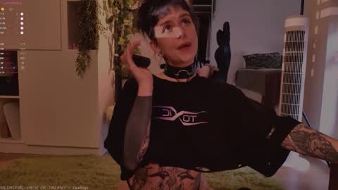 mika_moon_ online show from 09.09.25