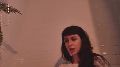 mika_moon_ online show from 10.02.25