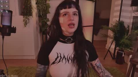 mika_moon_ online show from 10.17.25