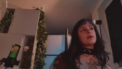 mika_moon_ online show from 10.23.25