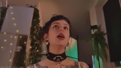 mika_moon_ online show from 11.12.25