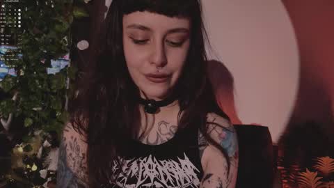 mika_moon_ online show from 12.19.25