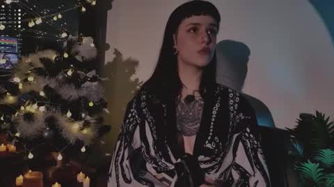 mika_moon_ online show from 12.20.25