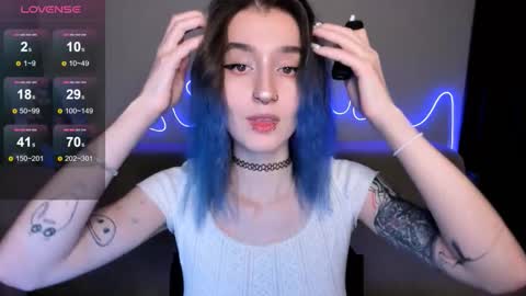 Mika online show from 11.23.25