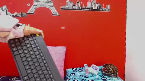 Snapshot of mikaela303av chatting on 11.21.25 mikaela303av online show from 11.21.25