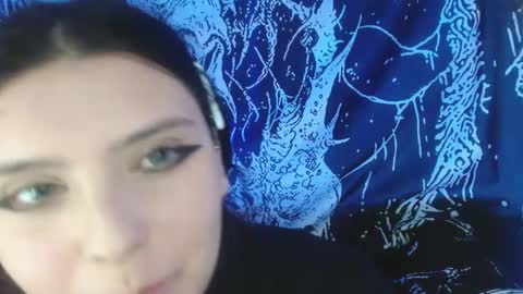 Mika online show from 10.01.25