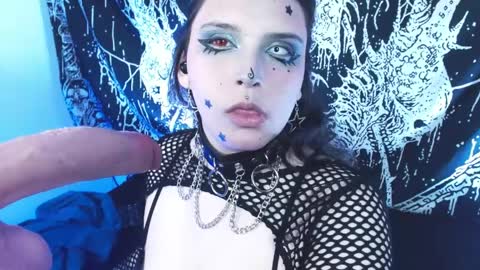 Mika online show from 04.10.26