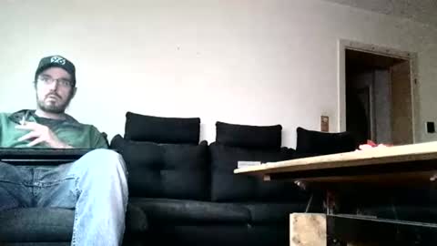 Snapshot of mike421990 chatting on 12.26.24 Mike Bente online show from 12.26.24