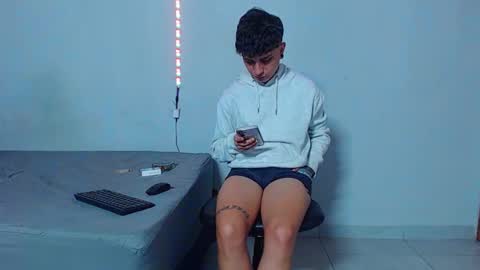 Mike IMDEPENDIENT MODEL online show from 12.02.25